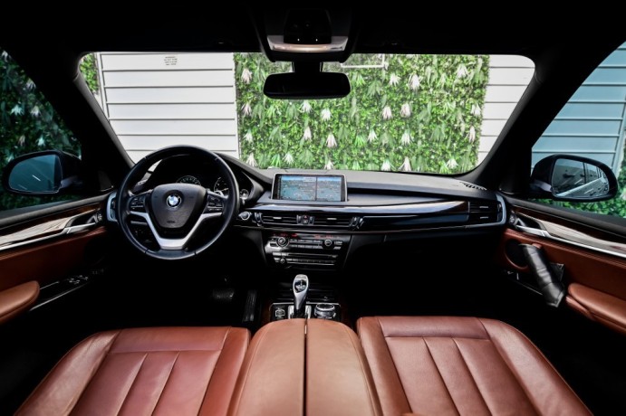 bmw-x5-35i-exclusive-model-2015-big-2