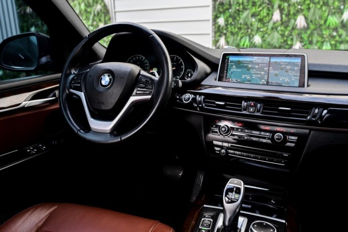 bmw-x5-35i-exclusive-model-2015-big-3