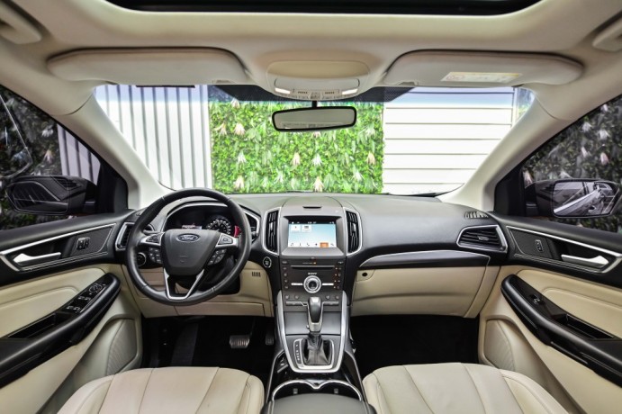 ford-edge-titanium-model-2017-big-3