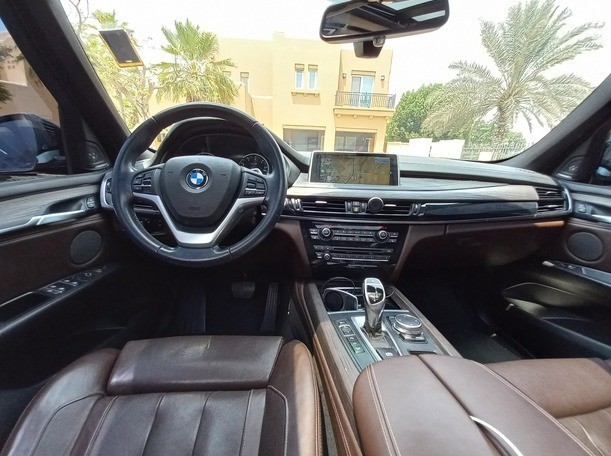 2016-bmw-x5-xdrive-50i-44l-tc-v8-big-4
