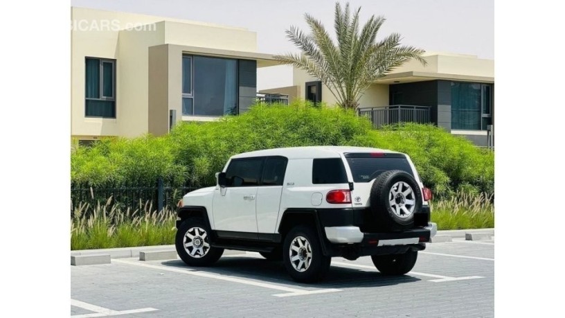 2016-toyota-fj-cruiser-gxr-gxr-gcc-well-maintained-aed-87500-big-1