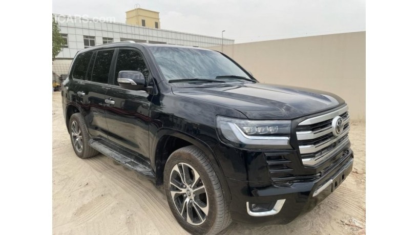 2020-toyota-land-cruiser-vxr-big-0