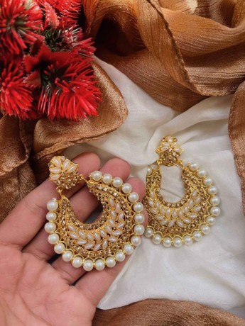 beautiful-elegant-party-ware-earrings-for-sale-big-0
