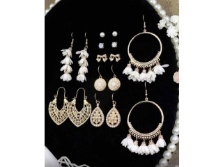 Beautiful Elegant Earrings Set For Sale