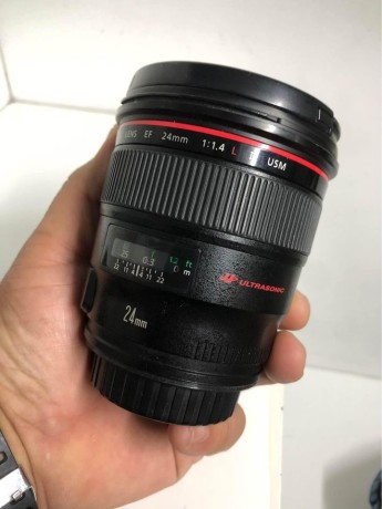 canon-ef-24mm-f14l-ii-usm-lens-big-1