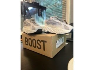 Size 9.5k - adidas Yeezy Boost 700 V2 Static