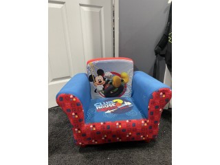 Delta Children Upholstered Chair, Disney Mickey Mouse