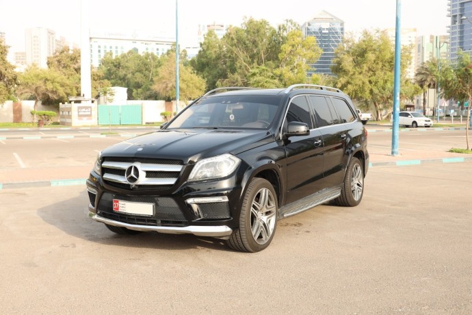 2015-mercedes-gl500-big-0