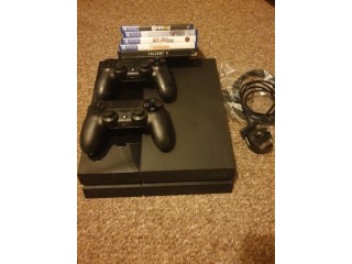 PS4 500GB Console Bundle Controllers and Games