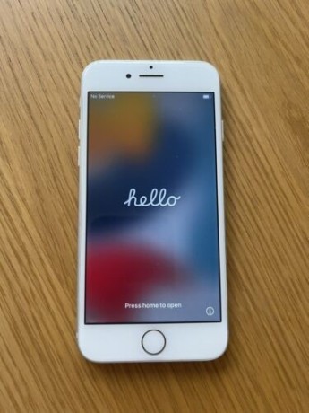 apple-iphone-7-32gb-silver-big-0