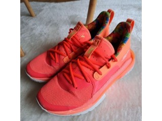 Under Amour Curry 7 Sour Patch Kids Peach Plasma Red 3021258-603 Shoes W Sz 10