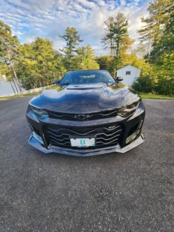 2022-chevrolet-camaro-zl1-big-0