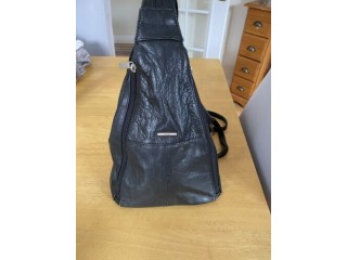 SALE BLACK LEATHER SHOULDER BAG