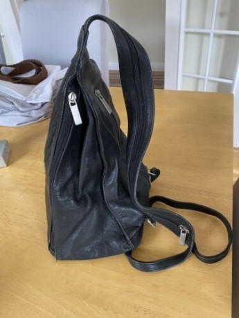 sale-black-leather-shoulder-bag-big-1