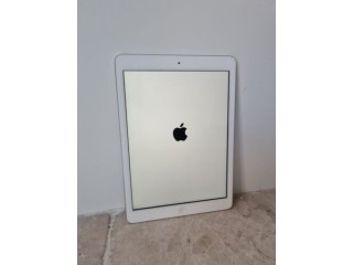 Apple iPad Air 1st Generation 32GB | White | 2013