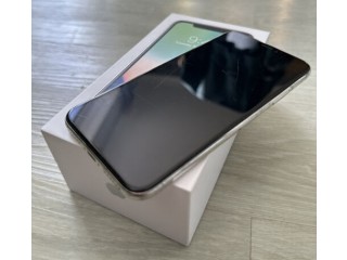 Apple iPhone X 64gb Silver Unlocked With Box