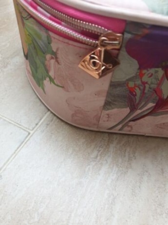 ted-baker-vanity-make-up-case-pink-floral-stripes-big-1
