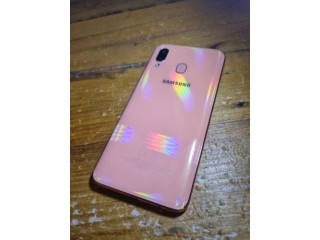 Samsung Galaxy A40 - 64GB - Coral (Unlocked) (Dual SIM)