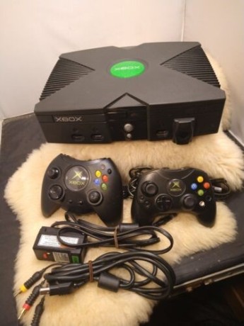 xbox-orginal-cosole-bundle-2-controllers-remote-control-dongle-wires-nice-big-0