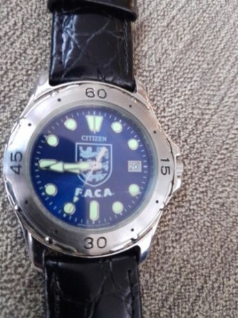 men-used-automatic-watches-vintage-big-0