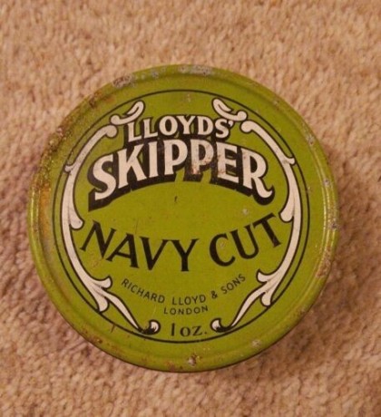 vintage-lloyds-skipper-navy-cut-1oz-tobacco-tin-big-0