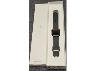 Apple Watch Series 3 38 mm Gray Case Black Aluminium Smartwatch PRISTINE IN BOX