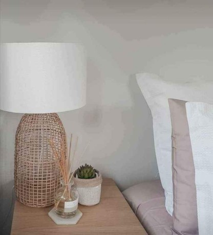 rattan-table-lamp-big-1