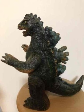 giant-godzilla-figure-bulmaak-toho-kaiju-sofubi-ultraman-big-0