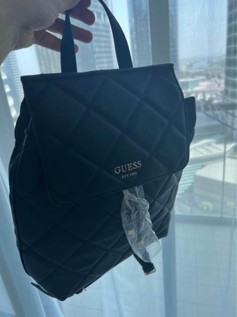 guess-backpack-big-0