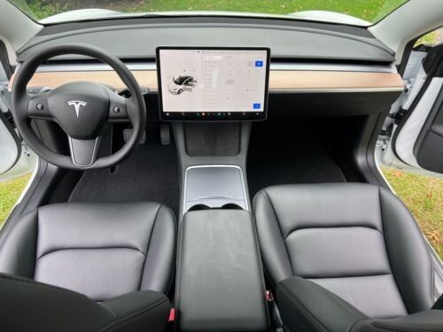 2022-tesla-model-3-big-2