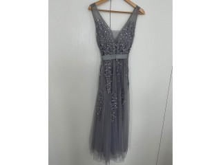 Gray women long party dress 100 aed M/L size