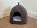 pets-at-home-igloo-cat-bed-wwashable-cushion-hardly-used-small-0