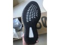 adidas-yeezy-350-v2-oreo-size-43-small-3