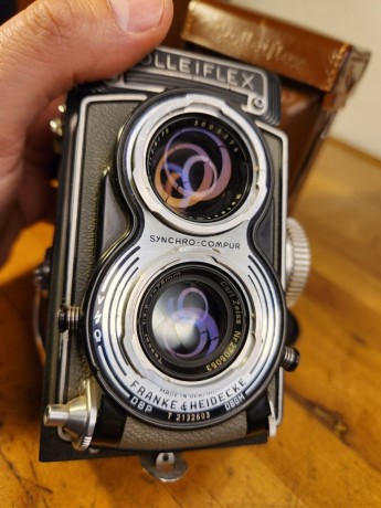 rolleiflex-t-model-1-tlr-film-camera-w75mm-f35-tessar-lens-big-1