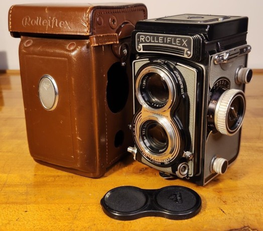 rolleiflex-t-model-1-tlr-film-camera-w75mm-f35-tessar-lens-big-0