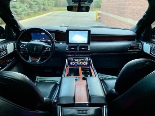 2020-lincoln-navigator-reserve-big-2