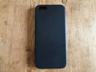 Used - Mobile Cover Apple - Plastic And Leather - Black Colour -