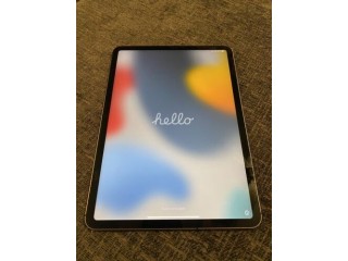 2018 Apple ipad pro 11 inch Wi-Fi + Cellular 64gb in Space Grey