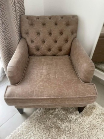 marina-home-tufted-chair-big-0