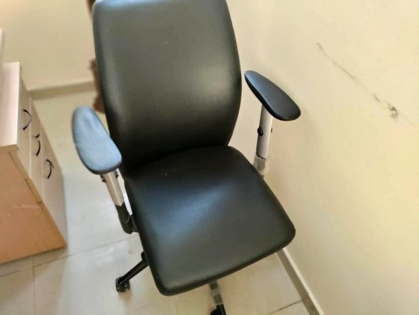study-table-with-chair-available-for-a-cheap-price-big-3