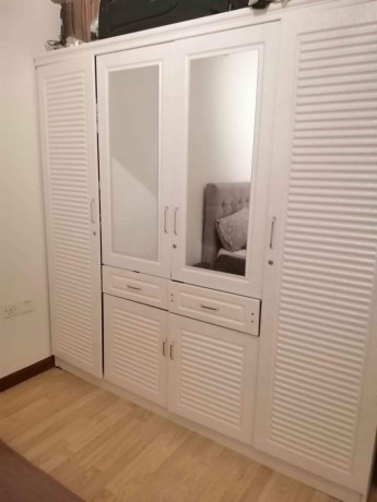 white-room-wardrobe-big-0