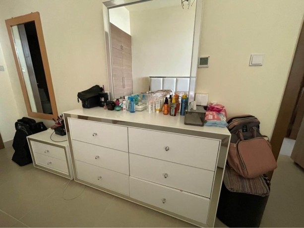 dressing-table-white-and-silver-big-0