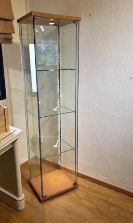 detolf-display-big-0