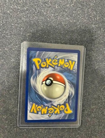 charizard-reverse-holo-big-1