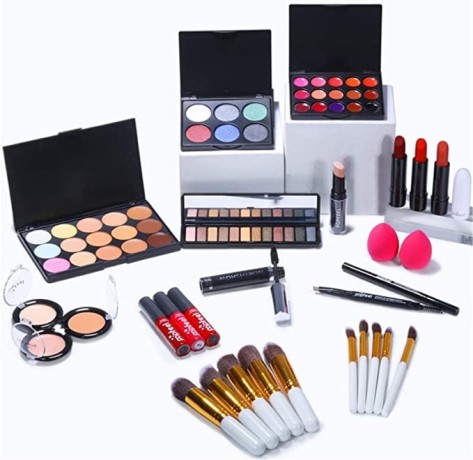 makeup-kit-for-women-big-1