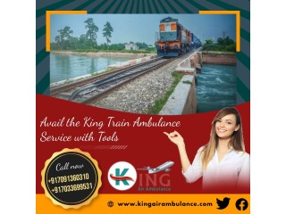 King Train Ambulance Services in Kolkata with a Highly Qualified Healthcare Crew