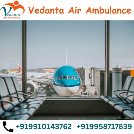 obtain-vedanta-air-ambulance-in-patna-with-all-emergency-medical-services-big-0