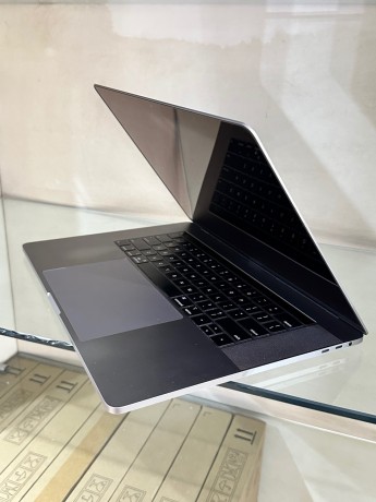 uk-used-apple-macbook-pro-2018-core-i7-16gb256gb-big-1