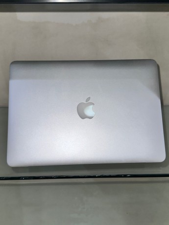 uk-used-apple-macbook-pro-2015-core-i7-16gb256gb-big-2