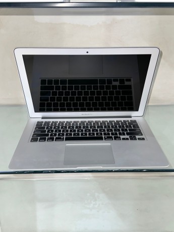 uk-used-apple-macbook-air-2017-core-i5-8gb256gb-big-0